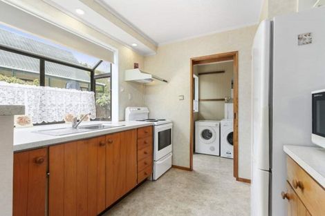 Photo of property in 4 Sunward Rise, Glenfield, Auckland, 0629