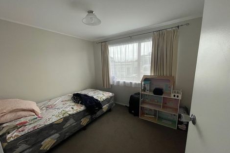 Photo of property in 15 Lisa Rise, Half Moon Bay, Auckland, 2012