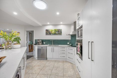 Photo of property in 9 Harrison Court, Clive, 4102