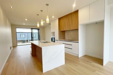 Photo of property in 3 Heketara Way, Massey, Auckland, 0614