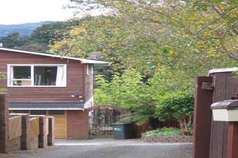 Photo of property in 1 Taunton Way, Pinehaven, Upper Hutt, 5019