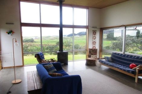 Photo of property in 29 Sandown Road, Te Horo Beach, Otaki, 5581