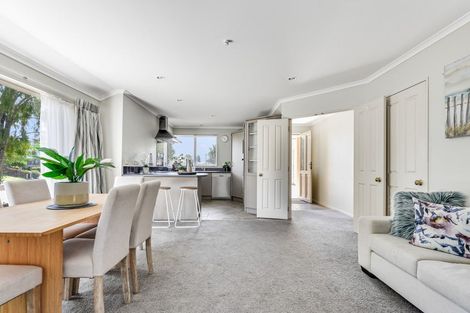 Photo of property in 2 Rochester Place, Nawton, Hamilton, 3200