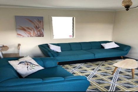 Photo of property in 28 Prangley Avenue, Mangere, Auckland, 2022