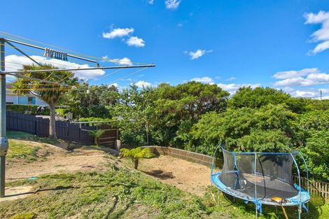 Photo of property in 11 Parkinson Close, Whitby, Porirua, 5024