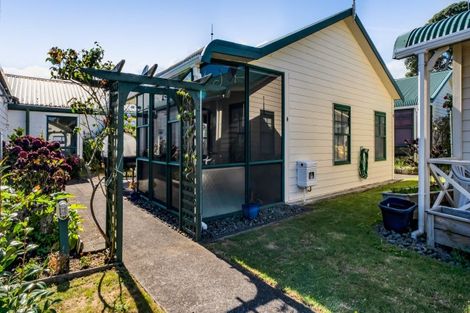 Photo of property in 4/70-76 Whiteley Street, Moturoa, New Plymouth, 4310