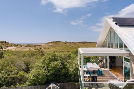 Photo of property in 1343 Papamoa Beach Road, Papamoa Beach, Papamoa, 3118