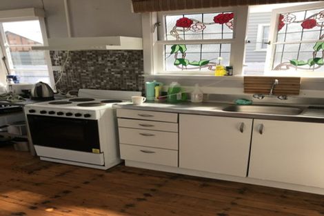 Photo of property in 27 Rogan Street, Mount Roskill, Auckland, 1041