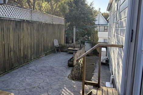 Photo of property in 12 Newnham Court, Tawa, Wellington, 5028