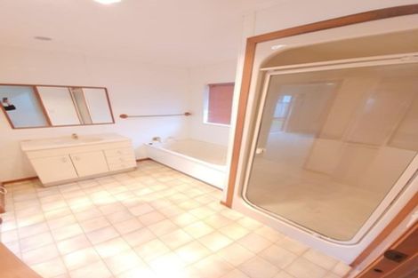 Photo of property in 350e Great South Road, Opaheke, Papakura, 2113