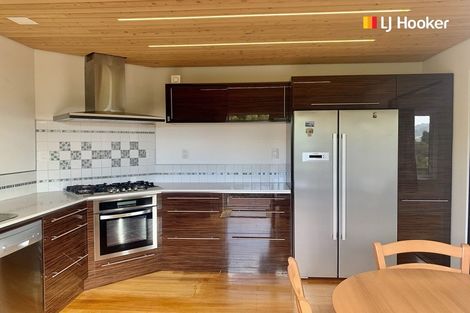 Photo of property in 15 Porterfield Street, Macandrew Bay, Dunedin, 9014