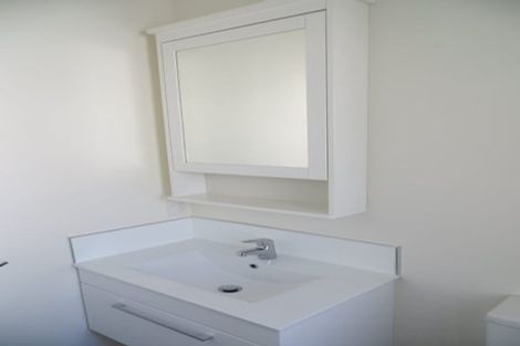 Photo of property in 22 Hawker Street, Mount Victoria, Wellington, 6011