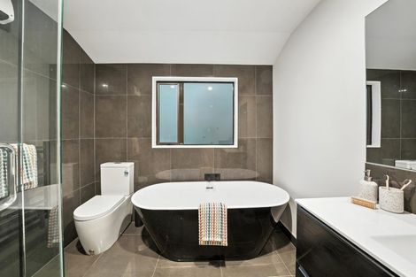 Photo of property in 122 Mccormacks Bay Road, Redcliffs, Christchurch, 8081