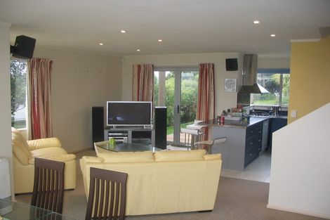 Photo of property in 4 Lyons Crescent, Strathmore Park, Wellington, 6022