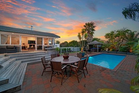 Photo of property in 11 The Anchorage, Sunnyhills, Auckland, 2010