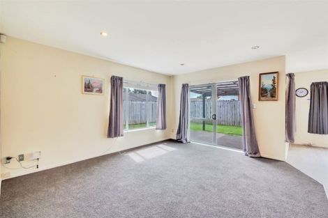 Photo of property in 9 Maadi Place, Papakura, 2110