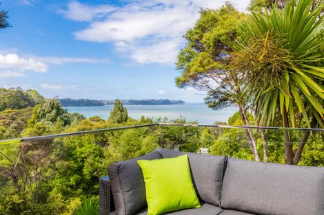 Photo of property in 112 Wood Bay Road, Titirangi, Auckland, 0604