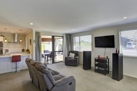 Photo of property in 3 Hereford Drive, Carterton, 5713