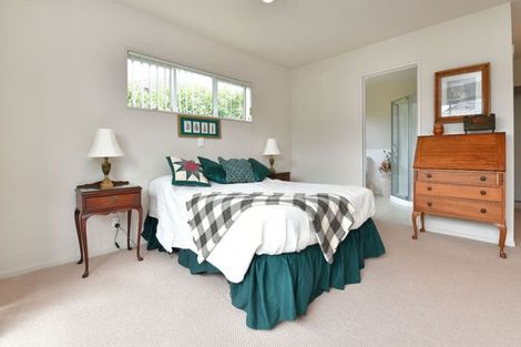 Photo of property in 1/4 Rosario Crescent, Red Beach, 0932