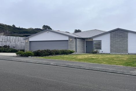 Photo of property in 2 Gennaker Lane, Whitby, Porirua, 5024