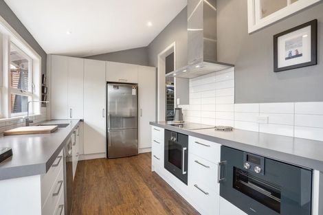 Photo of property in 35 Birkdale Road, Birkdale, Auckland, 0626
