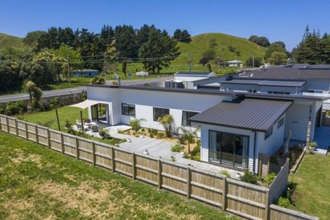 Photo of property in 28 Hamilton Drive, Wainui, Gisborne, 4010