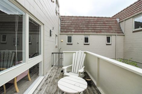 Photo of property in 28 Cottleville Terrace, Thorndon, Wellington, 6011