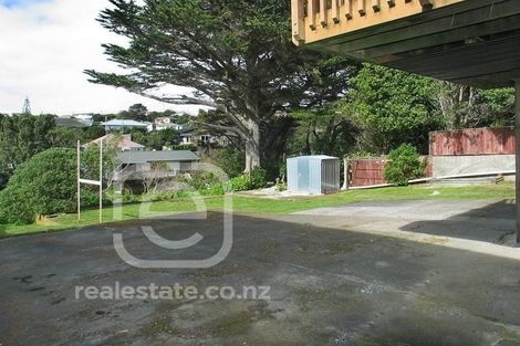 Photo of property in 40 Whanake Street, Titahi Bay, Porirua, 5022