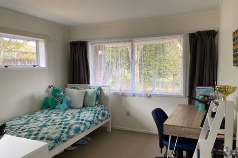 Photo of property in 2/62 Sunderlands Road, Half Moon Bay, Auckland, 2012