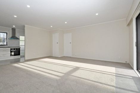 Photo of property in 2/24 Robertson Road, Favona, Auckland, 2024