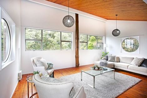 Photo of property in 10 Cameron Town Road, Pukekohe, 2678