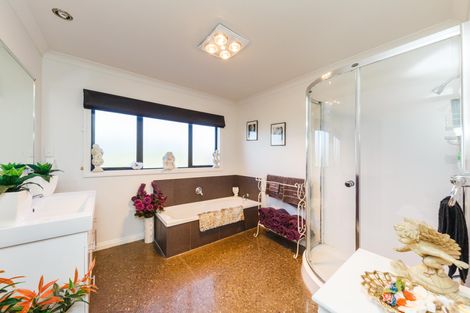 Photo of property in 289b Tutaki Road, Kelvin Grove, Palmerston North, 4470