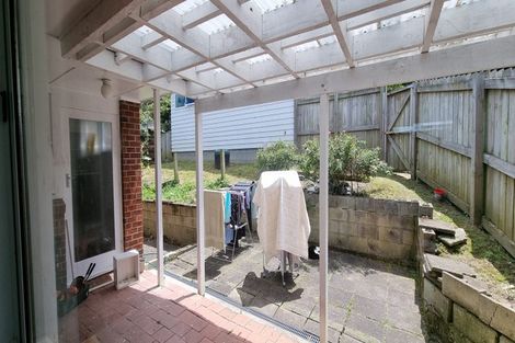 Photo of property in 44 Compton Street, Hillcrest, Auckland, 0627