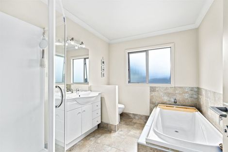 Photo of property in 3 Travis View Drive, Fairview Heights, Auckland, 0632