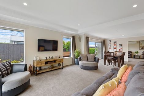 Photo of property in 8 Overton Place, Prebbleton, 7604