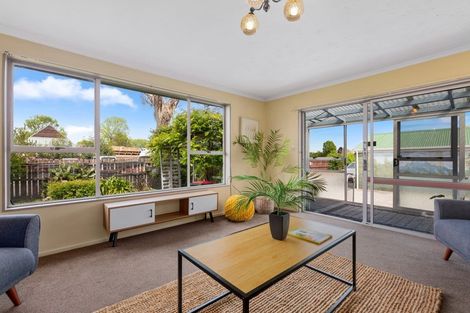 Photo of property in 1/136 Wainoni Road, Avondale, Christchurch, 8061