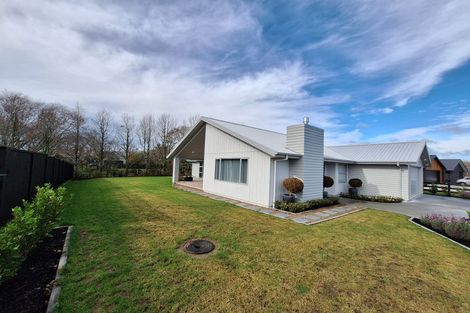 Photo of property in 11 Munro Oak Lane, Clevedon, Papakura, 2582