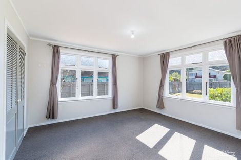 Photo of property in 316 Stokes Valley Road, Stokes Valley, Lower Hutt, 5019