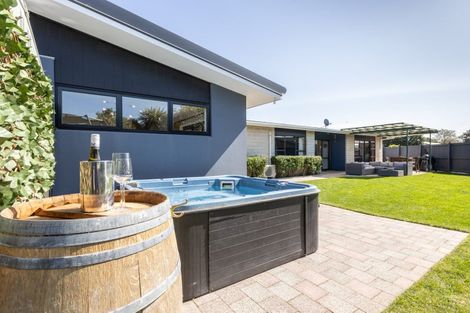 Photo of property in 1 Spriggs Crescent, Greenmeadows, Napier, 4112