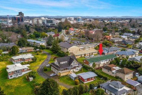 Photo of property in 2/10 Te Aroha Street, Hamilton East, Hamilton, 3216