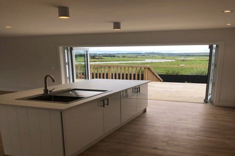 Photo of property in 35 Kowhai Street, Helensville, 0800