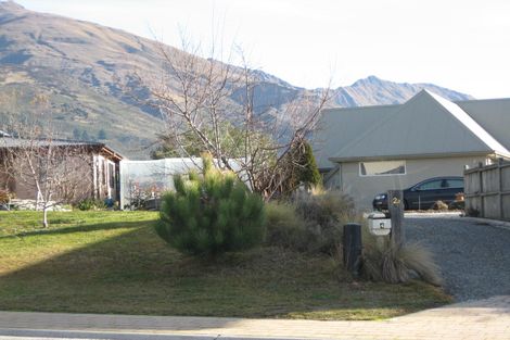 Photo of property in 4 Meadowbrook Place, Wanaka, 9305