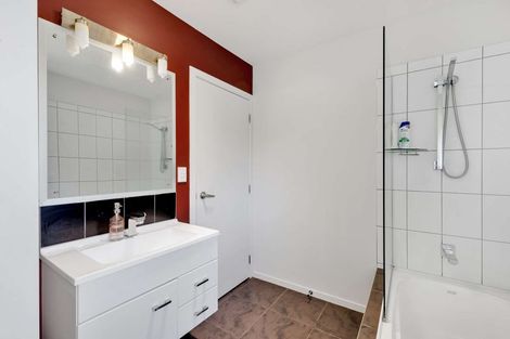 Photo of property in 5b Estate Grove, Inglewood, 4330