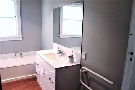 Photo of property in 140 Titirangi Road, New Lynn, Auckland, 0600