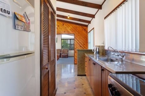 Photo of property in 2 Edgewater Grove, Whakatane, 3120