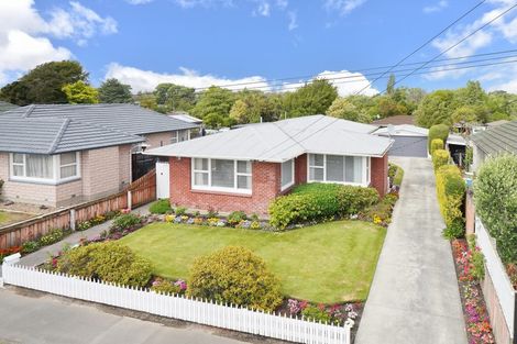 Photo of property in 39 Lake Terrace Road, Burwood, Christchurch, 8061