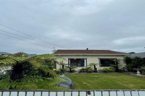 Photo of property in 19 Stoke Street, Sumner, Christchurch, 8081