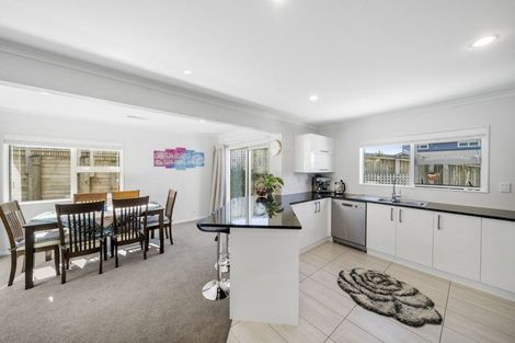 Photo of property in 29 Bickerton Rise, Churton Park, Wellington, 6037