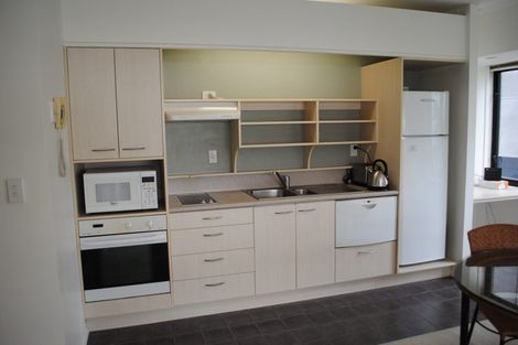 Photo of property in St Peters Apartments, 3a/192 Willis Street, Te Aro, Wellington, 6011