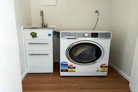 Photo of property in 4 Desert Gold Lane, Wallaceville, Upper Hutt, 5018